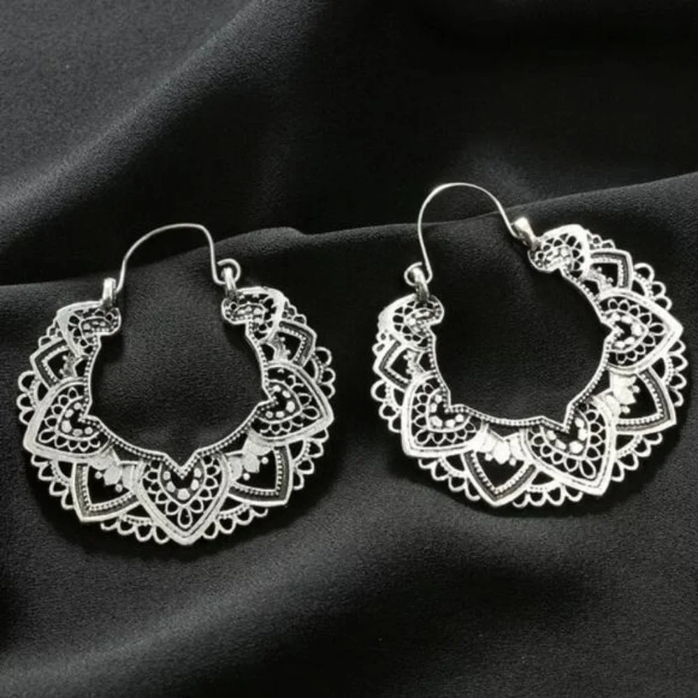 NEW Sterling Silver Elegant Hoop Earrings - Picture 3 of 3
